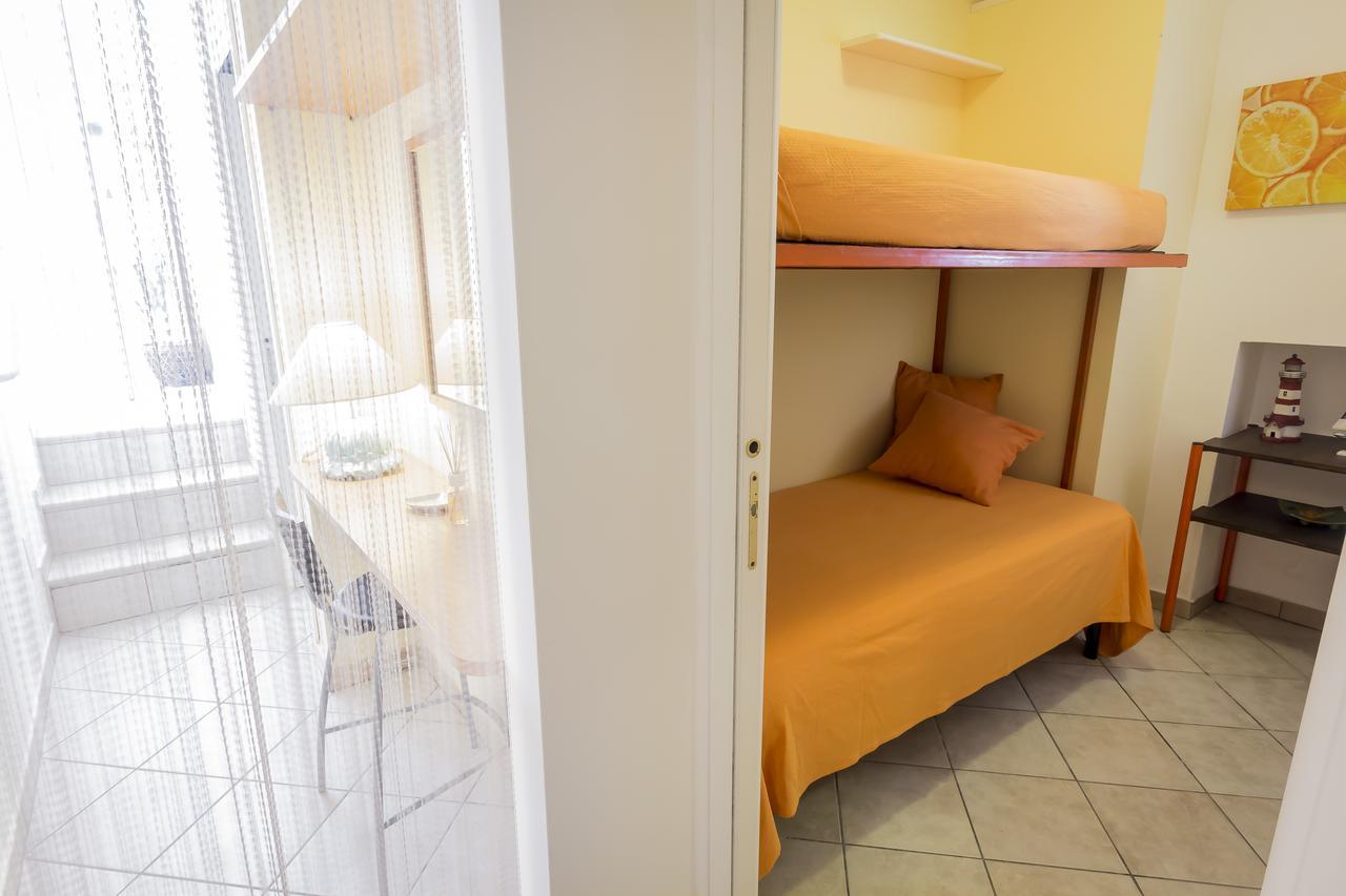Mandarinoarancio Bed & Breakfast อเลซิโอ ภายนอก รูปภาพ