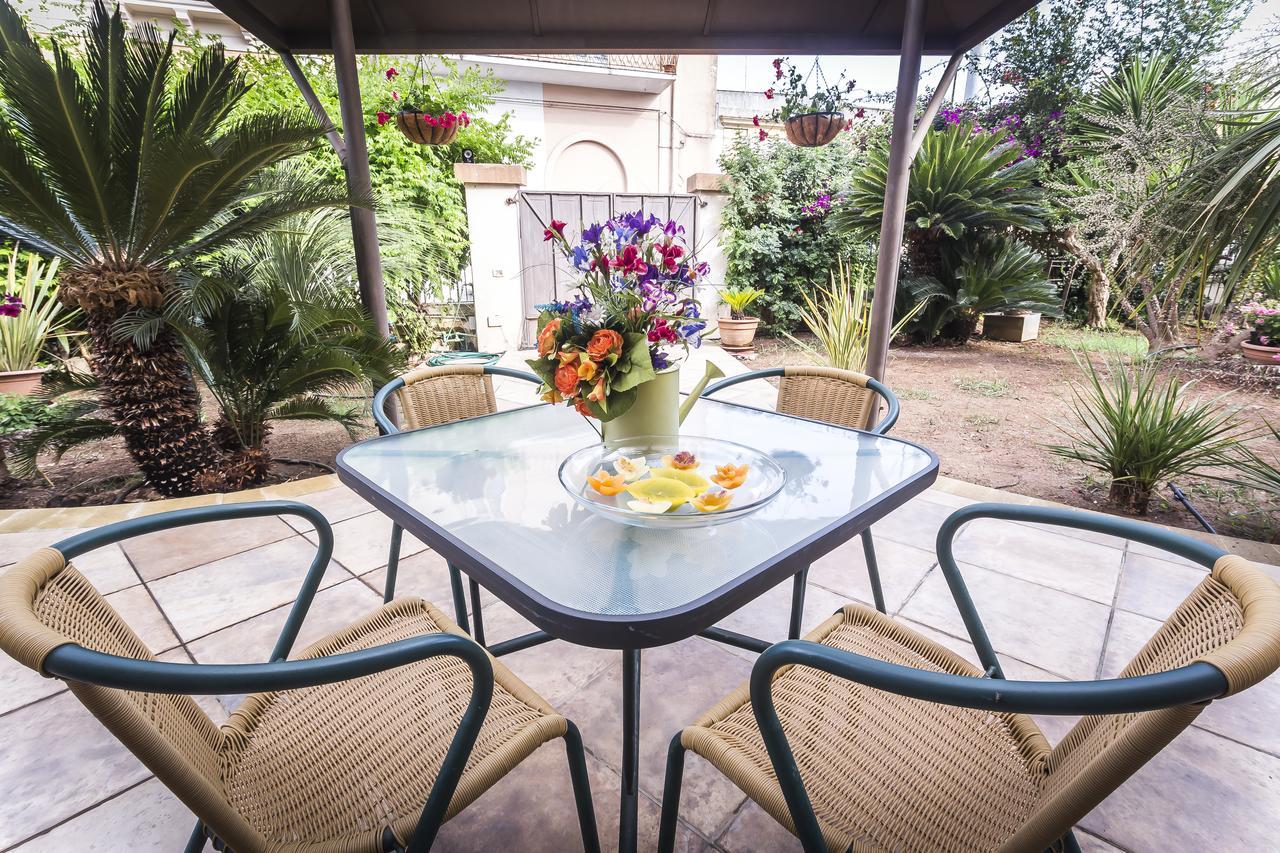 Mandarinoarancio Bed & Breakfast อเลซิโอ ภายนอก รูปภาพ