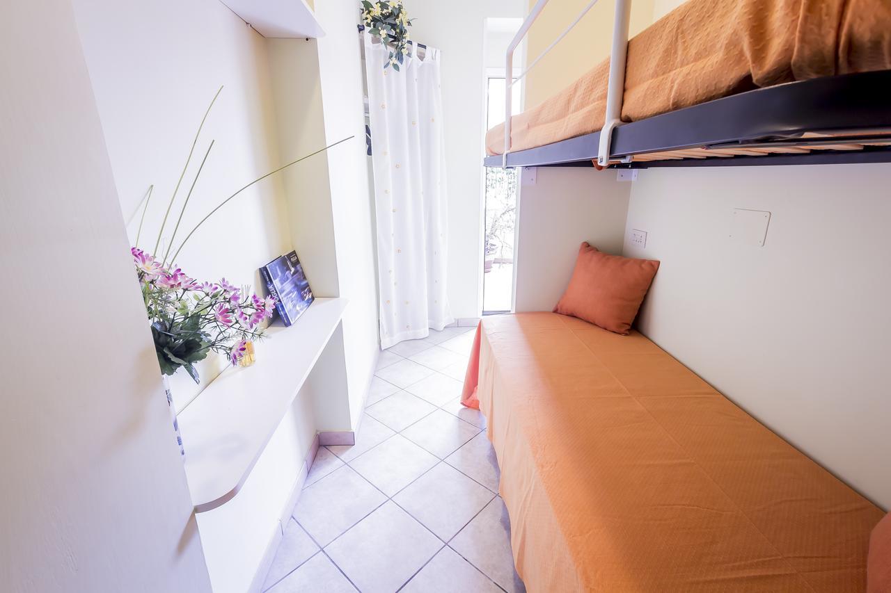 Mandarinoarancio Bed & Breakfast อเลซิโอ ภายนอก รูปภาพ